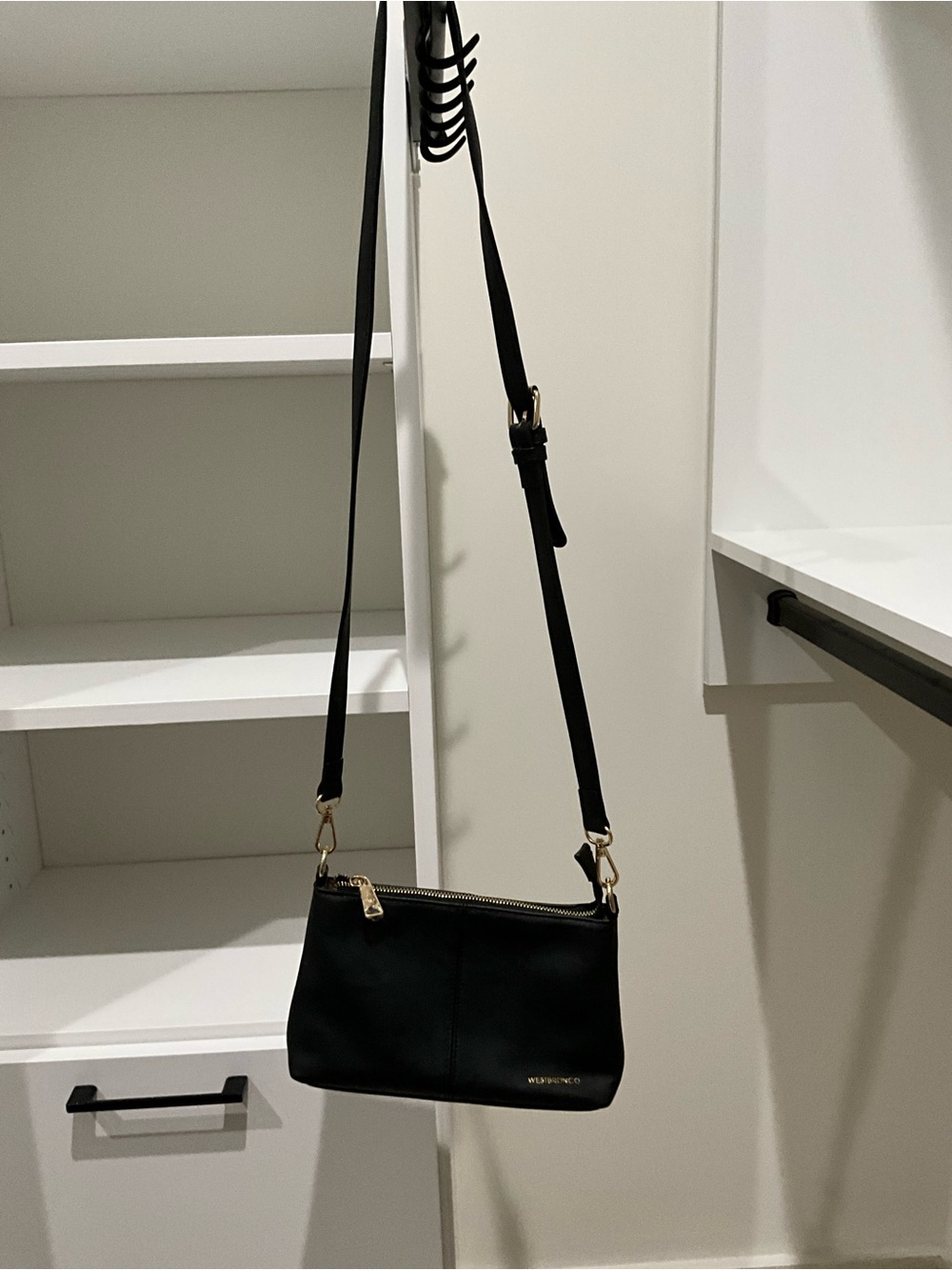 Windsor Black Leather Shoulder Crossbody with Gold Hardware